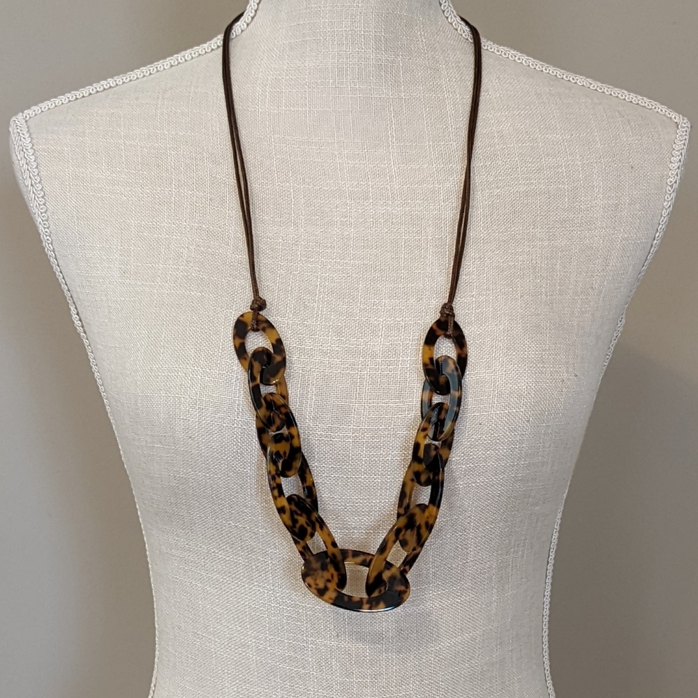 Tortoise shell Chain Link Necklace